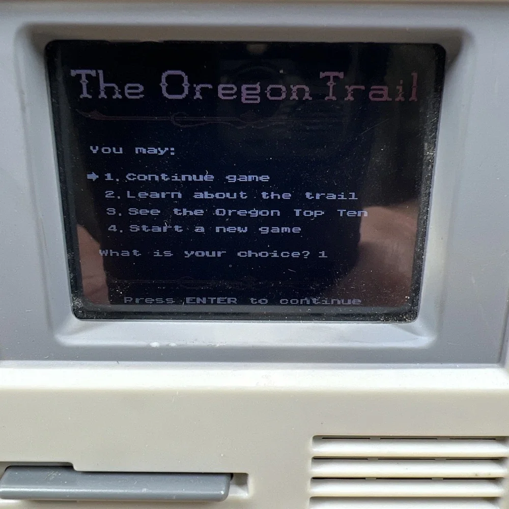 2017 The Oregon Trail Handheld Electronic Retro Video Game Color & Sound Tested